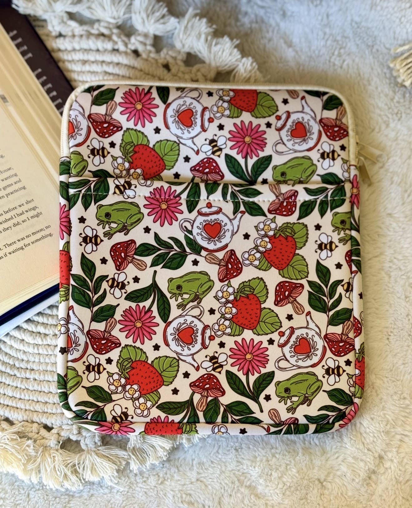 Mushroom Kindle Sleeve | Kindle Sleeve | Kindle Storage