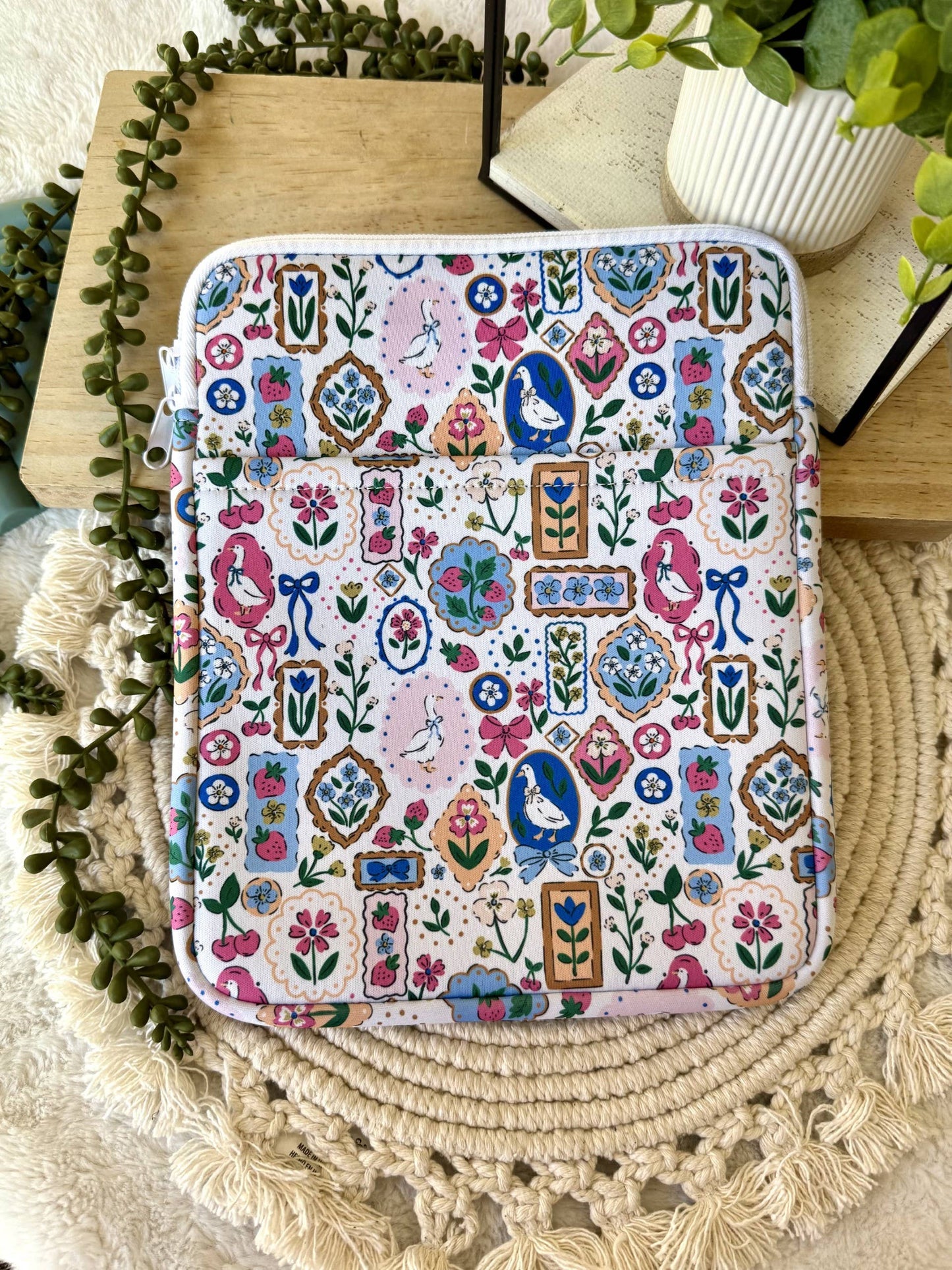 8x10 Goose Book Sleeve | Book Sleeve | Kindle Storage