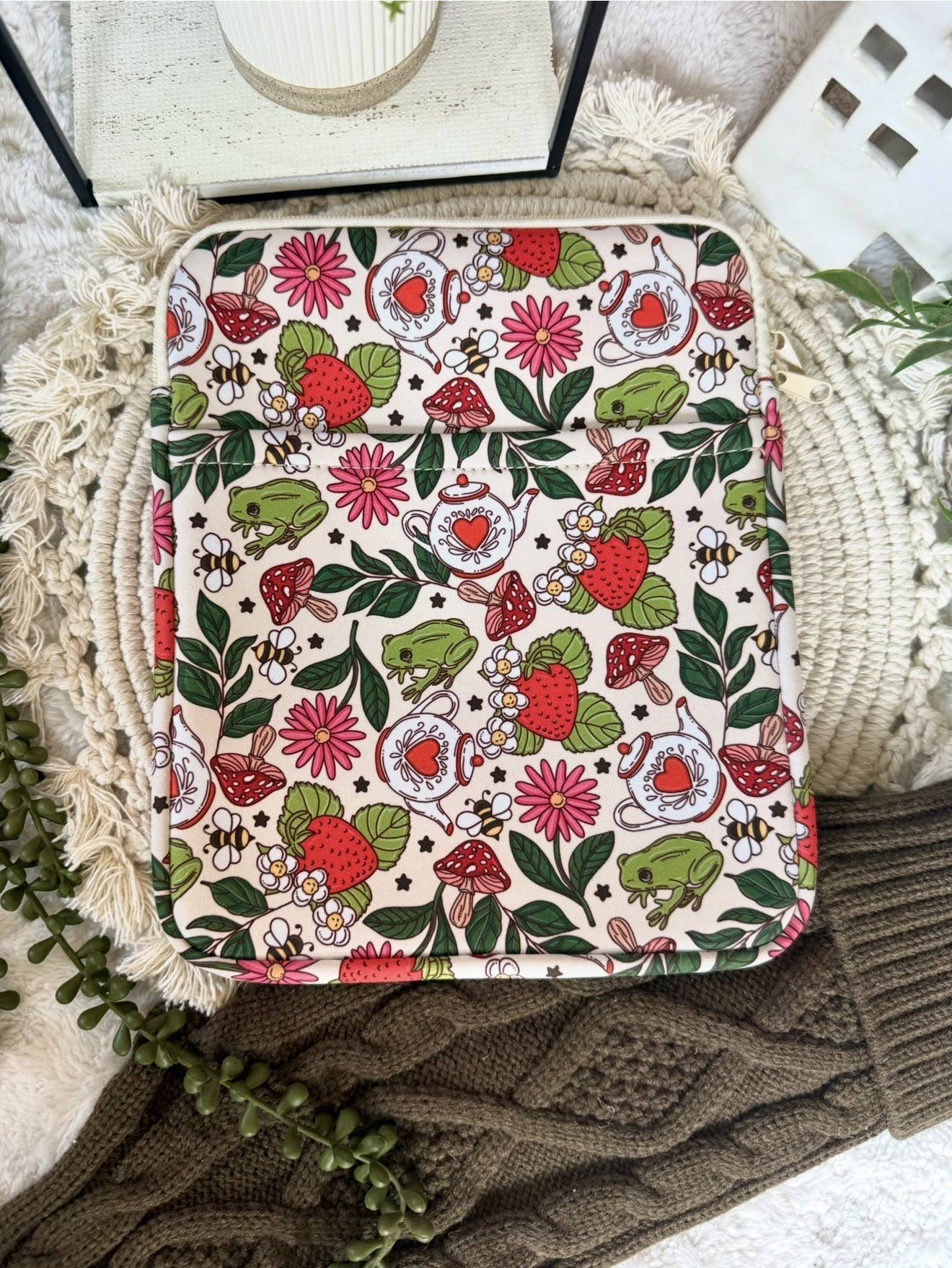 Mushroom Kindle Sleeve | Kindle Sleeve | Kindle Storage